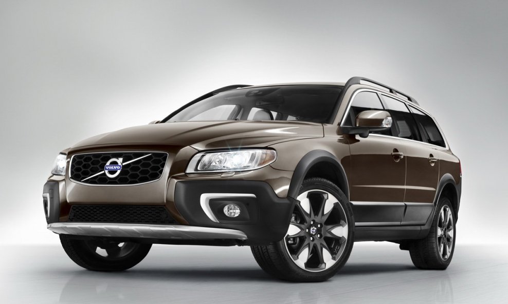 Volvo-XC70-2[2]