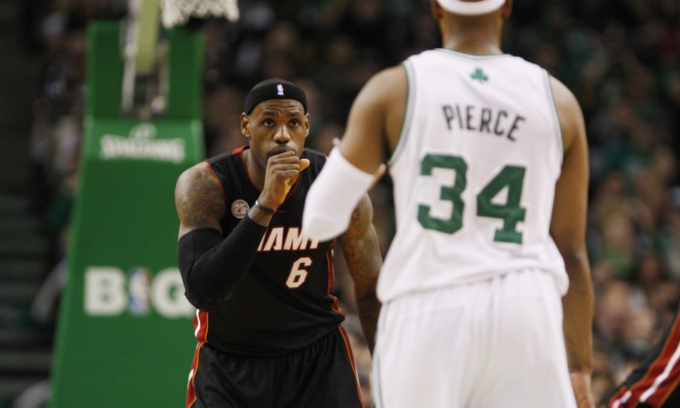 LeBron James i Paul Pierce