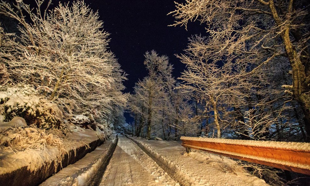 Snijeg na Biokovu (2)