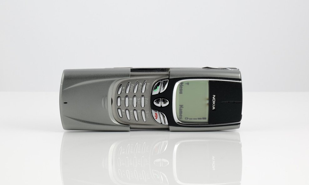 Nokia 8890