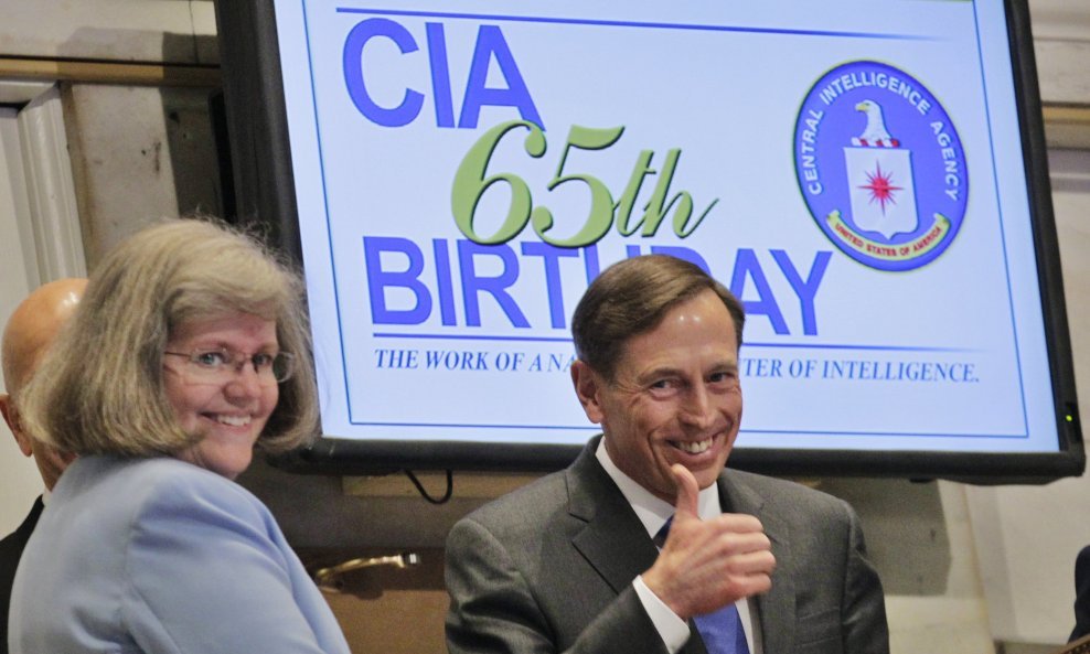 David Petraeus i supruga Holly2