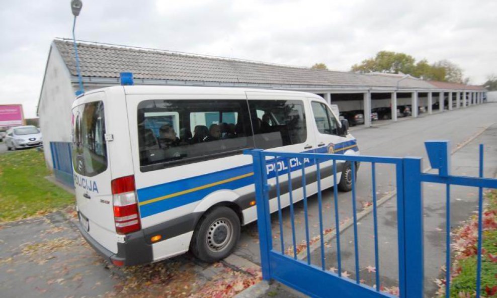 policija kombi