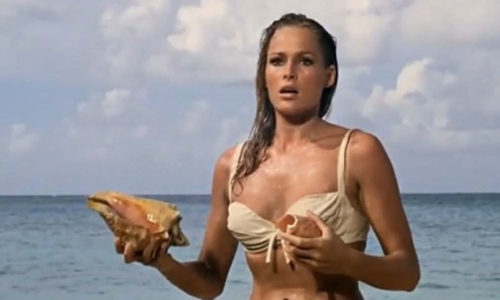 Ursula Andrees, James Bond