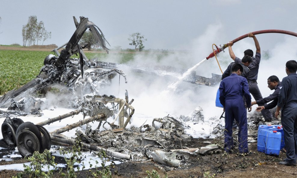 Sudar helikoptera u Indiji