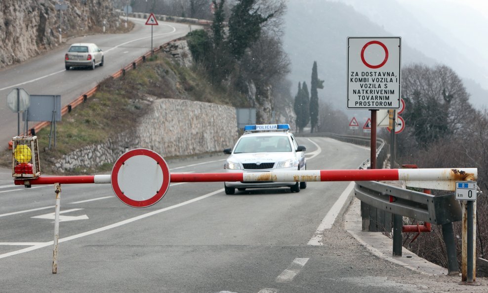 Ilustrativna fotografija/Dio Jadranske magistrale zatvoren za promet autobusa i teretnih vozila