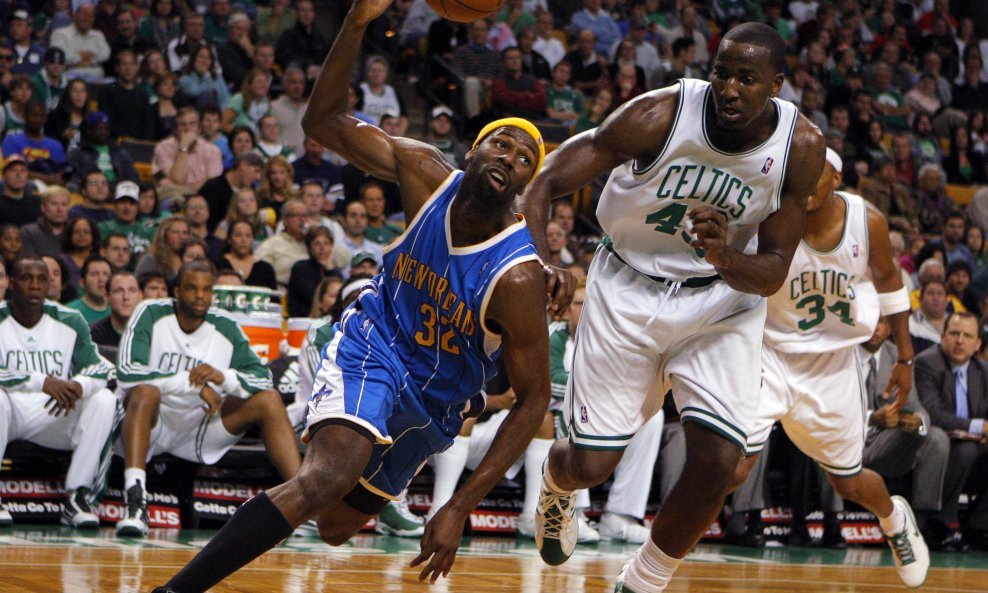 Boston - New Orleans, Julian Wright i Kendrick Perkins