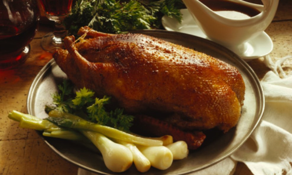 pečenka pečena patka