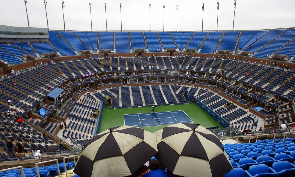 Flushing Meadows US open kiša stadion