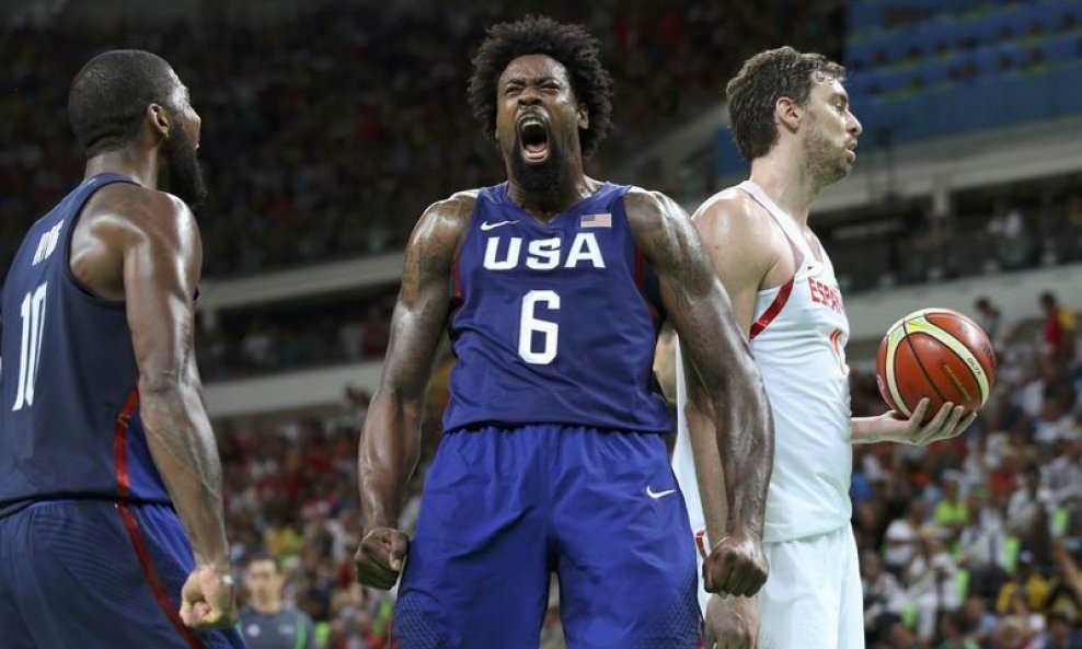 Deandre Jordan (USA) Kyrie Irving (USA) i Pau Gasol