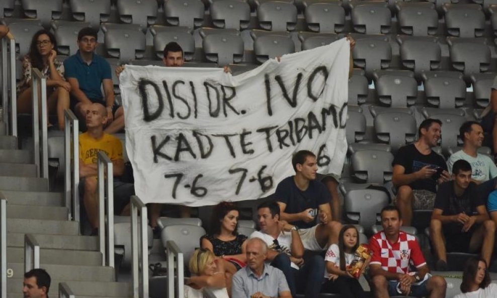 Transparent za Ivu Karlovića