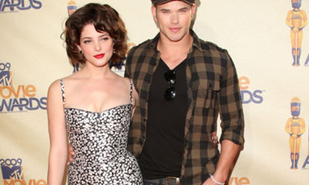 ashley-grren-&-kellan-lutz