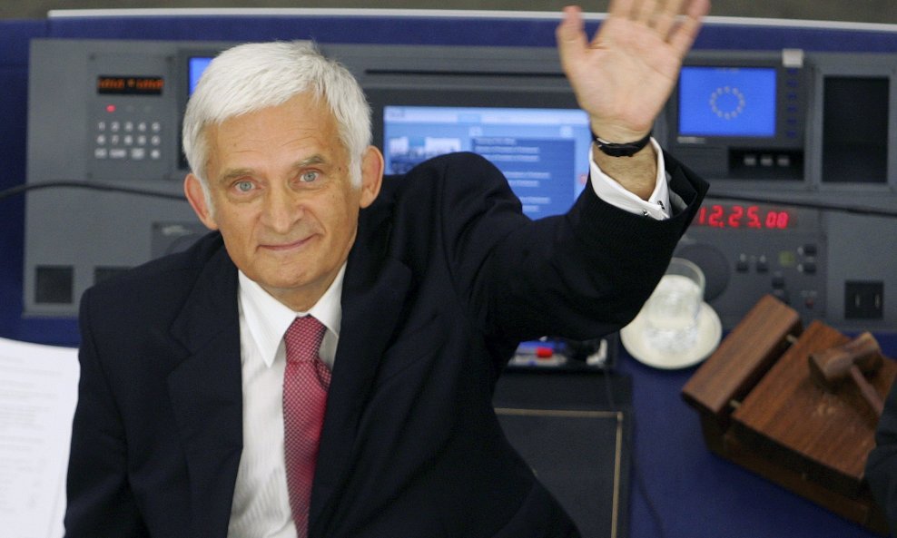 BUZEK