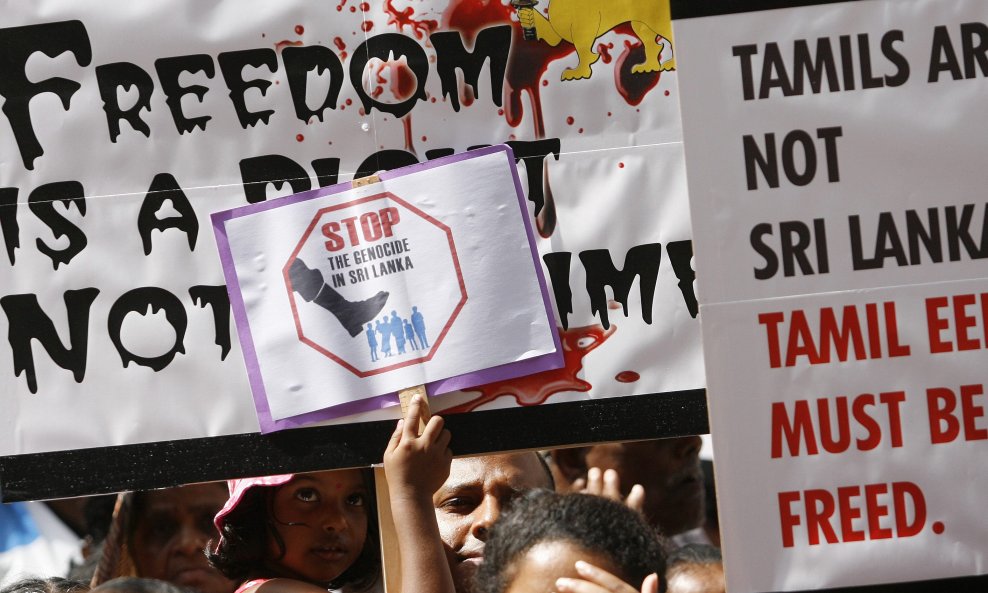 Tamili provjeduju protiv rata