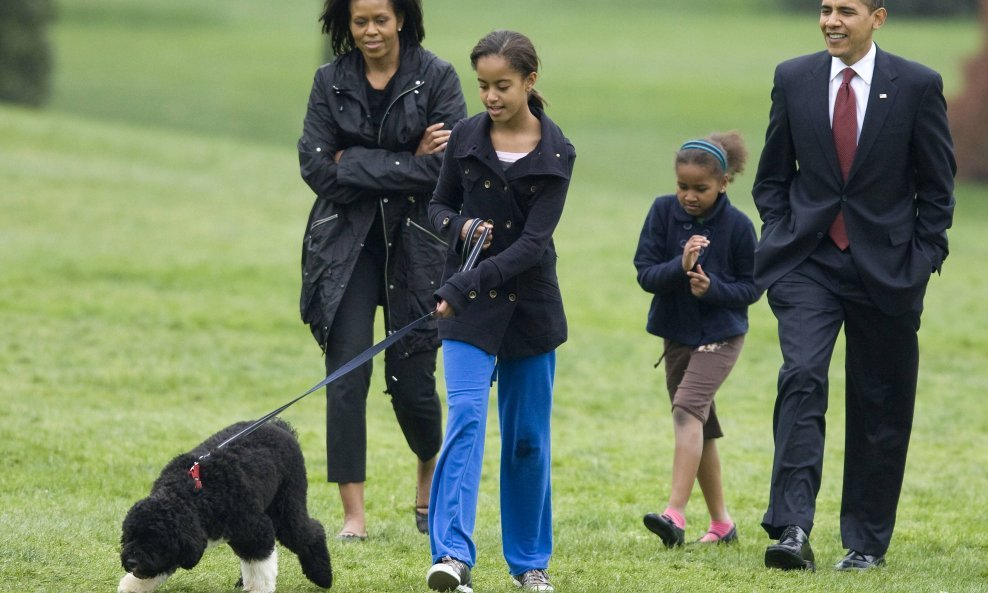 Prvi pas Bo s obitelji Obama