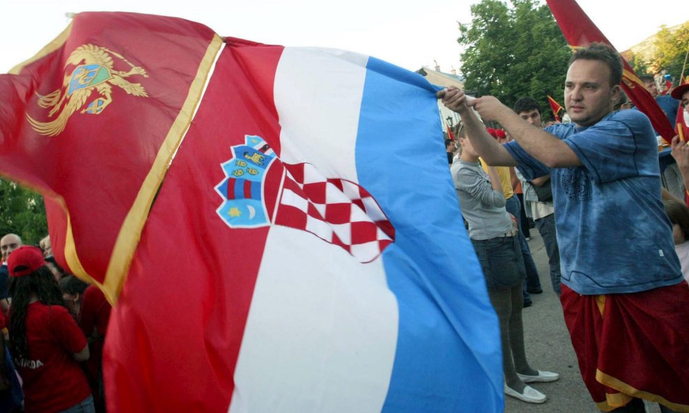 Zastave Crne Gore i Hrvatske