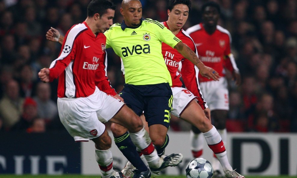 Roberto Carlos, Van Persie i Nasri (Fenerbahče - Arsenal)