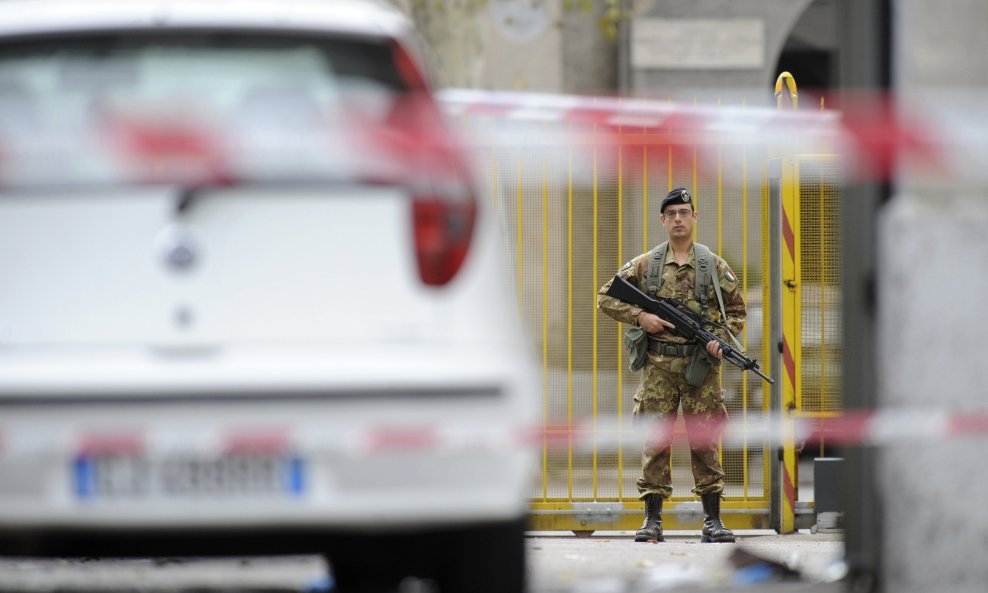 MILANO BOMBAŠKI NAPAD