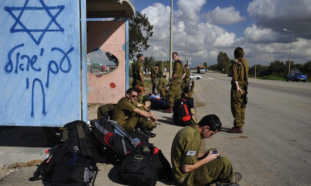 Izraelski vojnici se odmaraju
