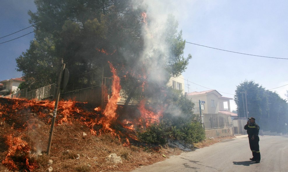 požar u grčkoj