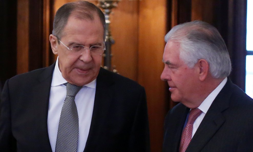 Sergej Lavrov i Rex Tillerson