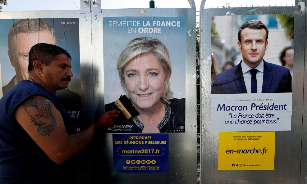 Izbori u Francuskoj vode se između petero kandidata, a najveće šanse predviđaju se Marine Le Pen i Emmanuelu Macronu
