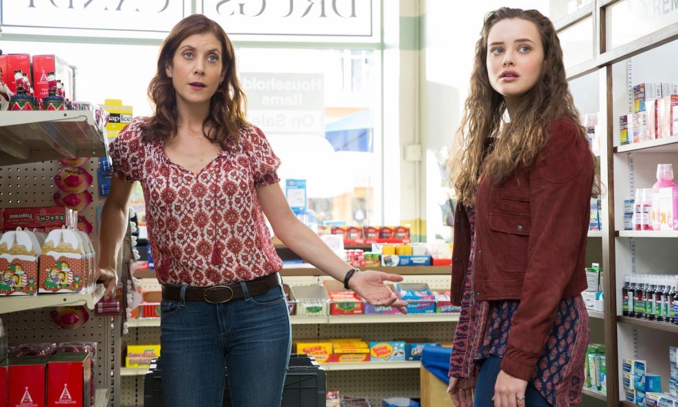 Kate Walsh i Katherine Langford