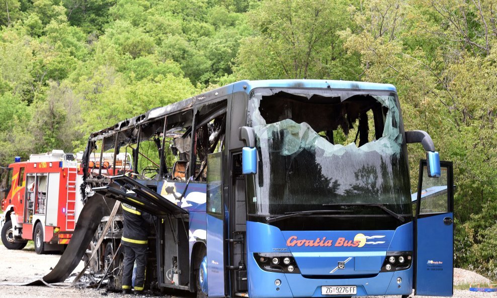 Croatia bus izgorio kod Plomina