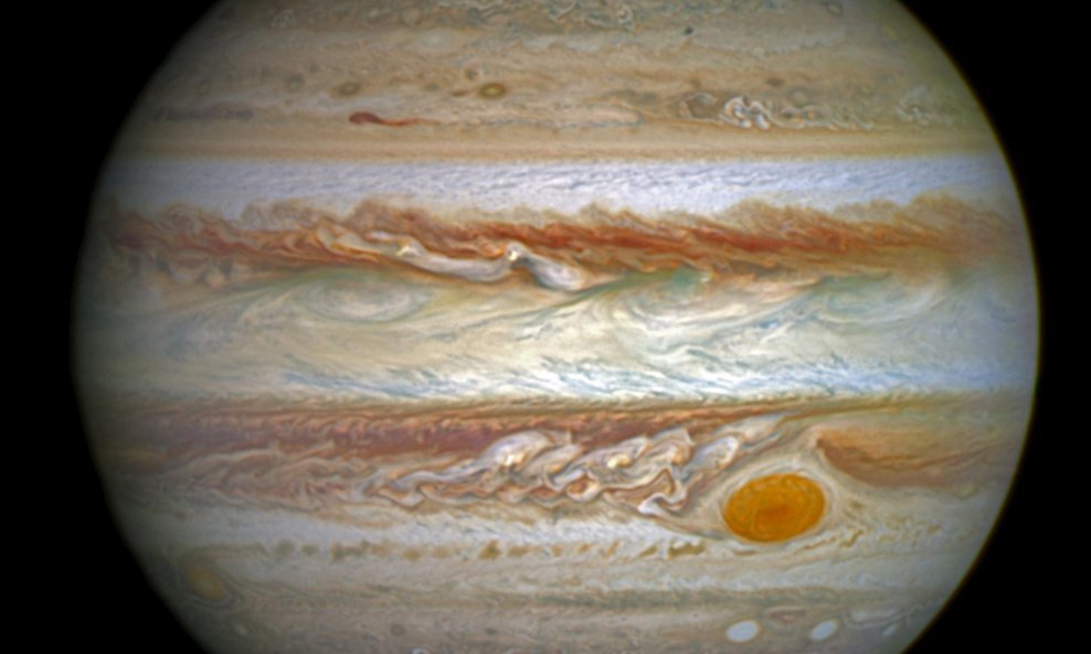 Aurora na Jupiteru koju je snimio Hubble Space Telescope (HST)
