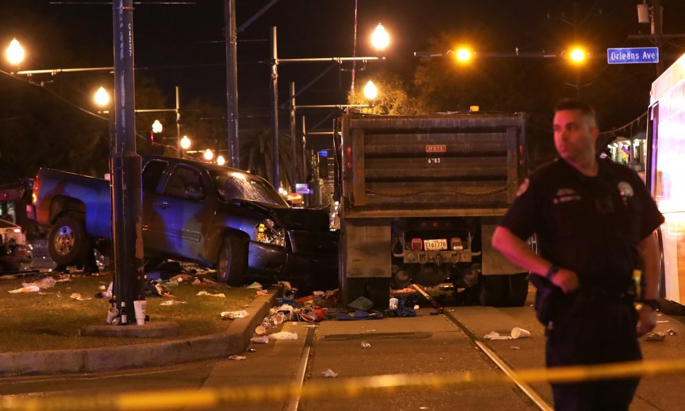 Pijani vozač kamionom se zaletio u ljude u New Orleansu