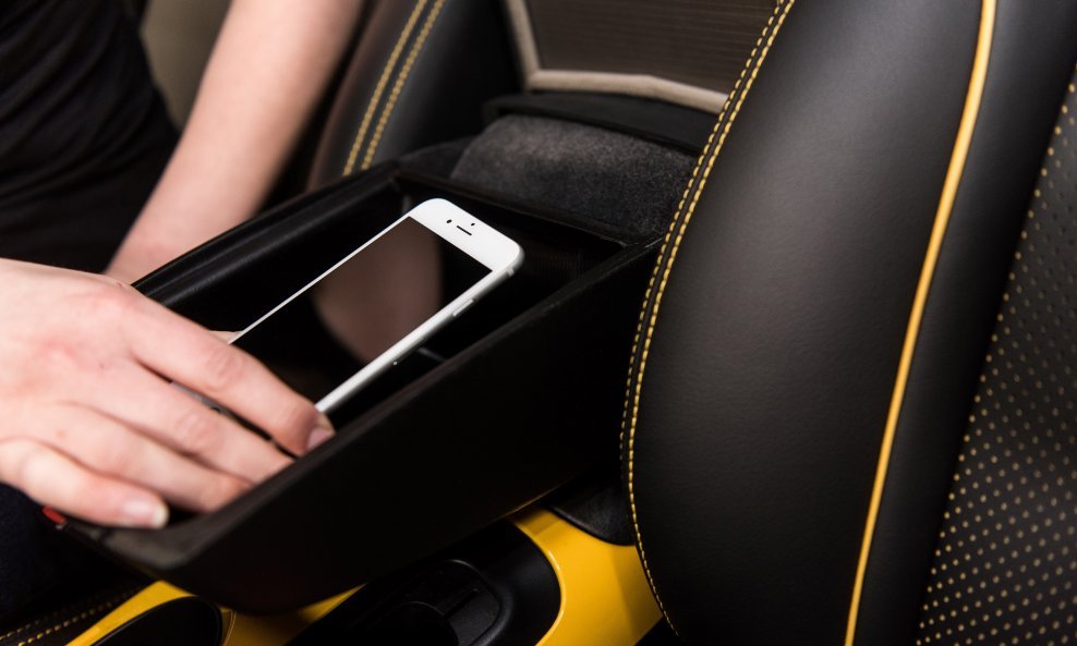 Nissan Signal Shield koncept koji blokira korištenje mobitela u automobilu