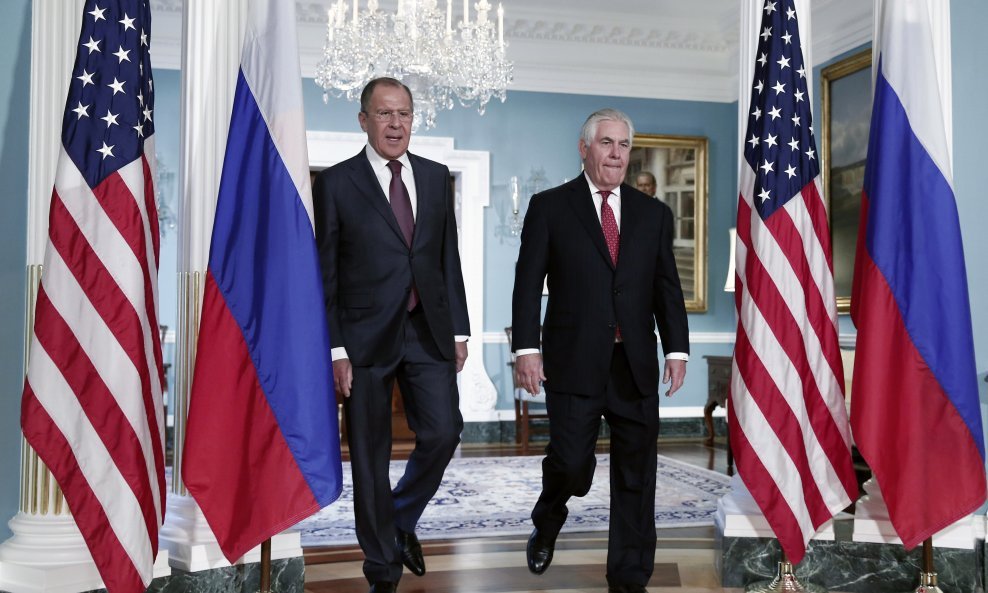 Sergej Lavrov i Rex Tillerson