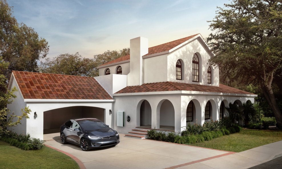 Kuća s Tesla solarnim krovom