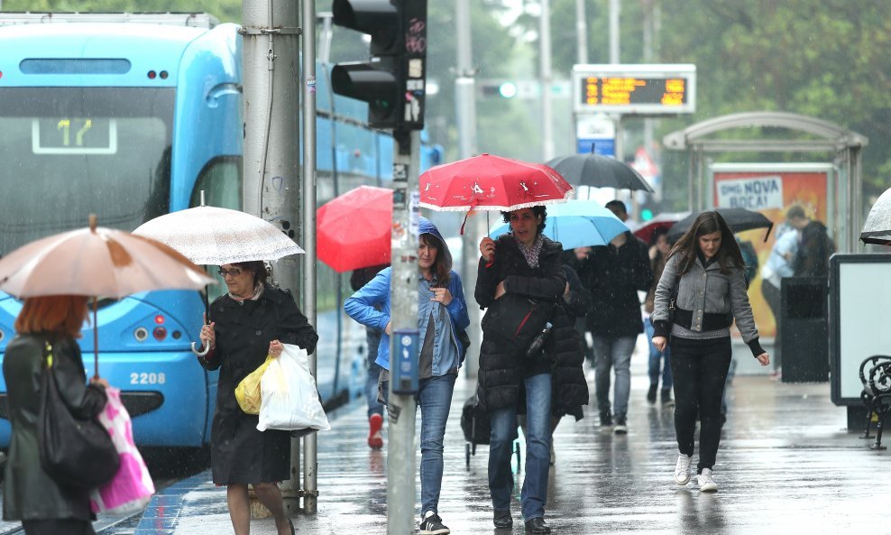 Kiša od jutra pada u unutrašnosti Hrvatske