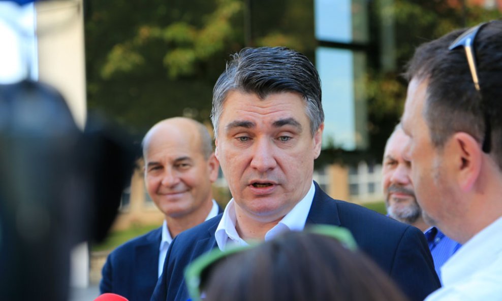 Zoran Milanović sastao se sa istarskim SDP-ovcima u firmi Rudan (14)