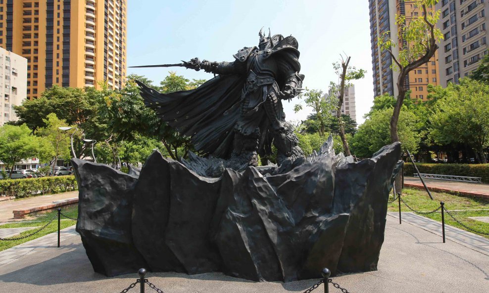 princ arthas skulptura world of warcraft