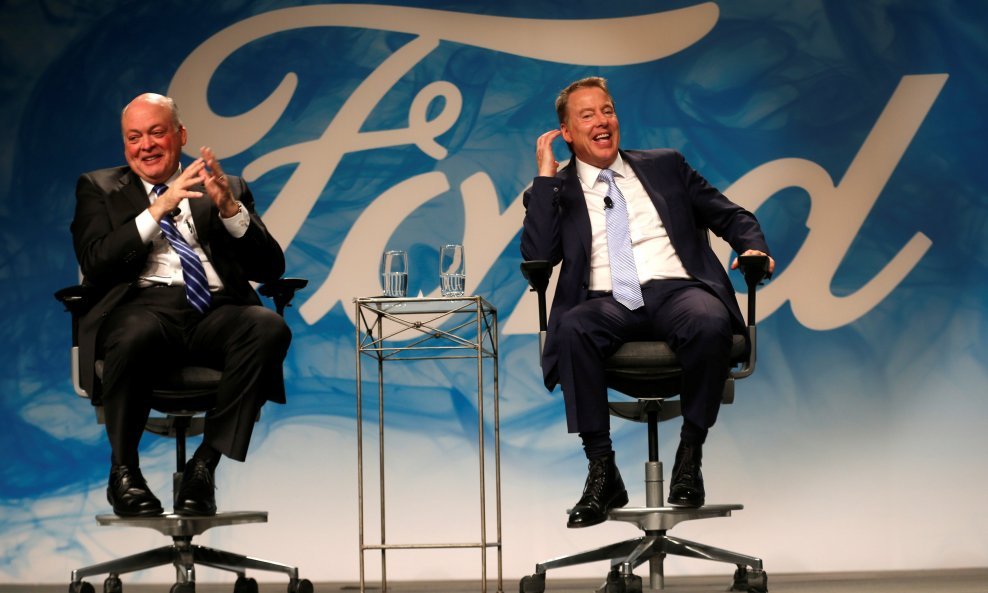 Bill Ford, izvršni predsjednik i James Hackett, novi CEO tvrtke Ford Motor odgovaraju na pitanja povodom postavljanja Hacketta na tu poziciju