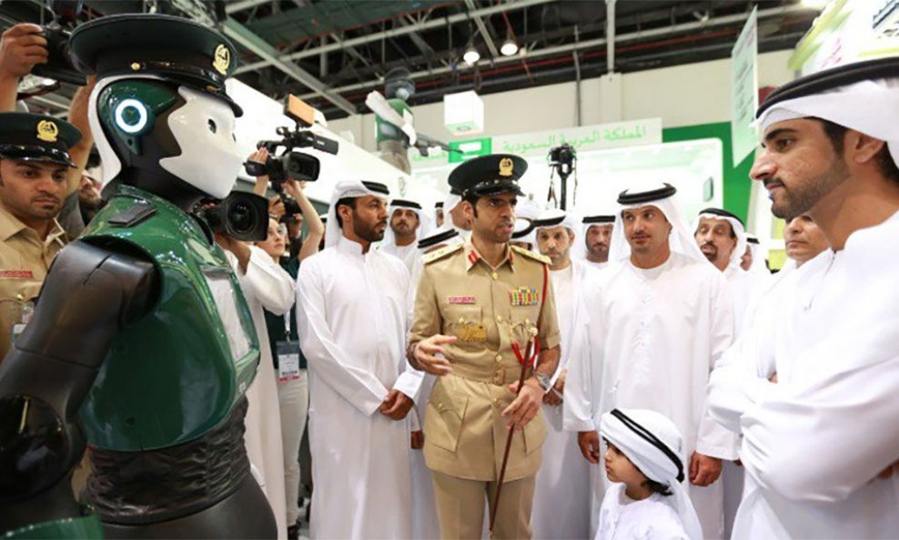 Robotski policajci u Dubaiju