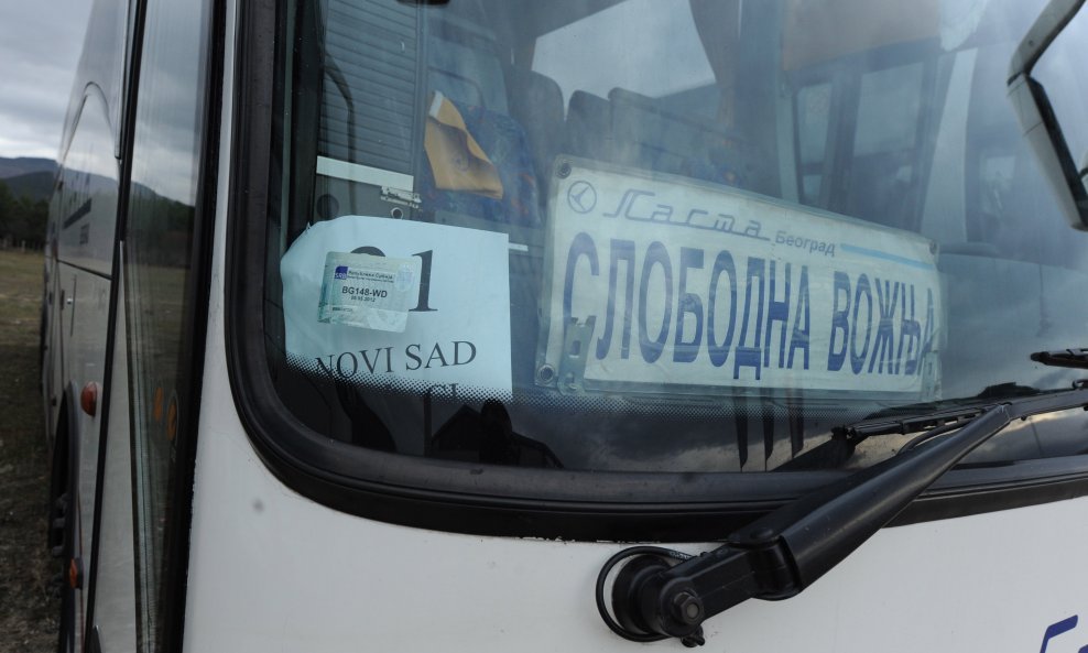 Autobusi prevoze Srbe na glasovanje u Hrvatsku