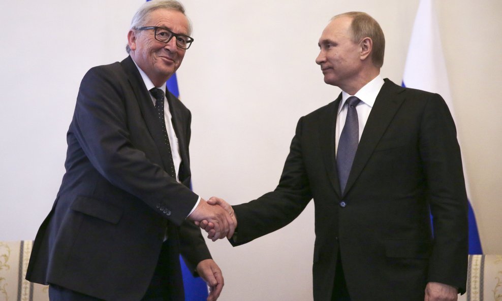 Predsjednik Europske komisije Jean-Claude Juncker i ruski predsjednik Vladimir Putin