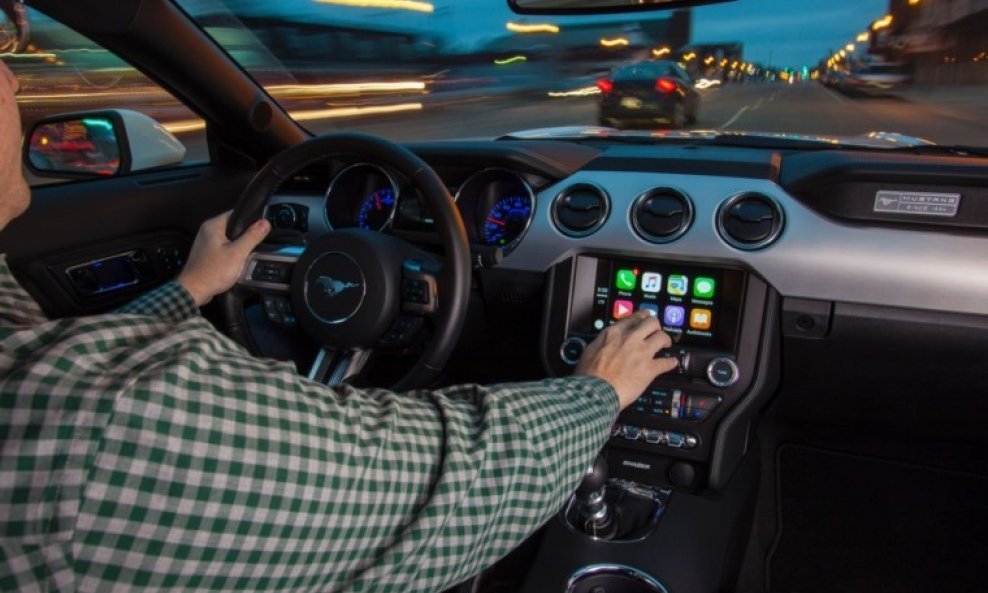 apple carplay ford