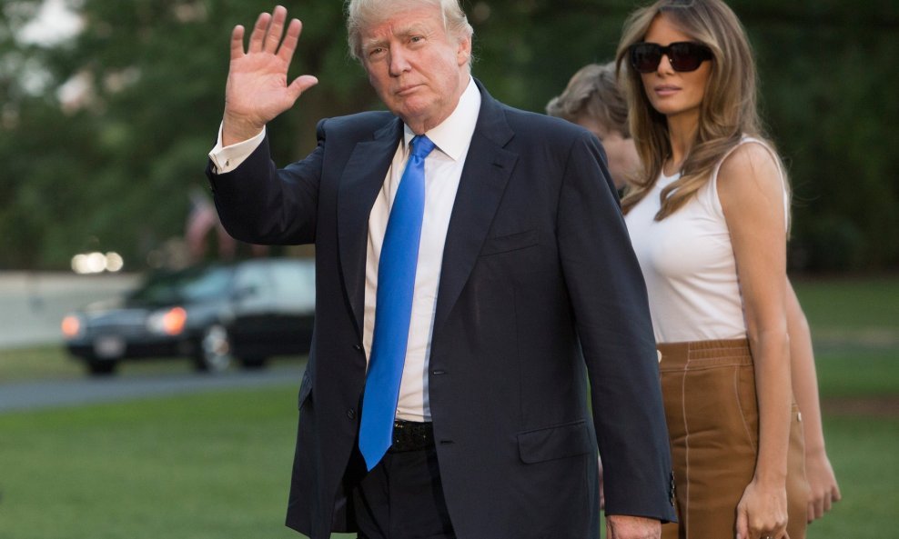 Američki predsjednik Donald Trump sa suprugom Melanijom