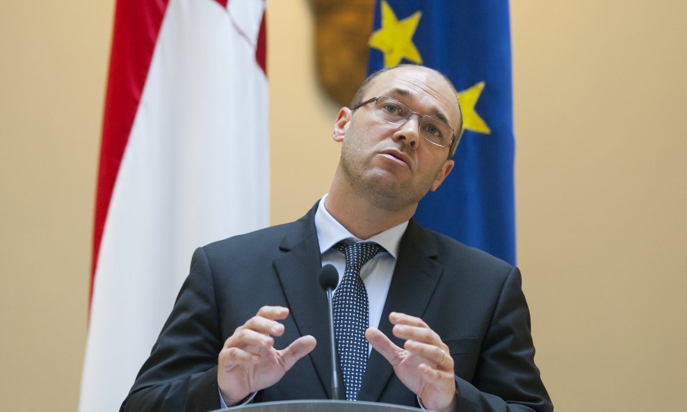 Davor Ivo Stier u ponedjeljak je posljednji puta sudjelovao u Luxembourgu kao ministar vanjskih poslova