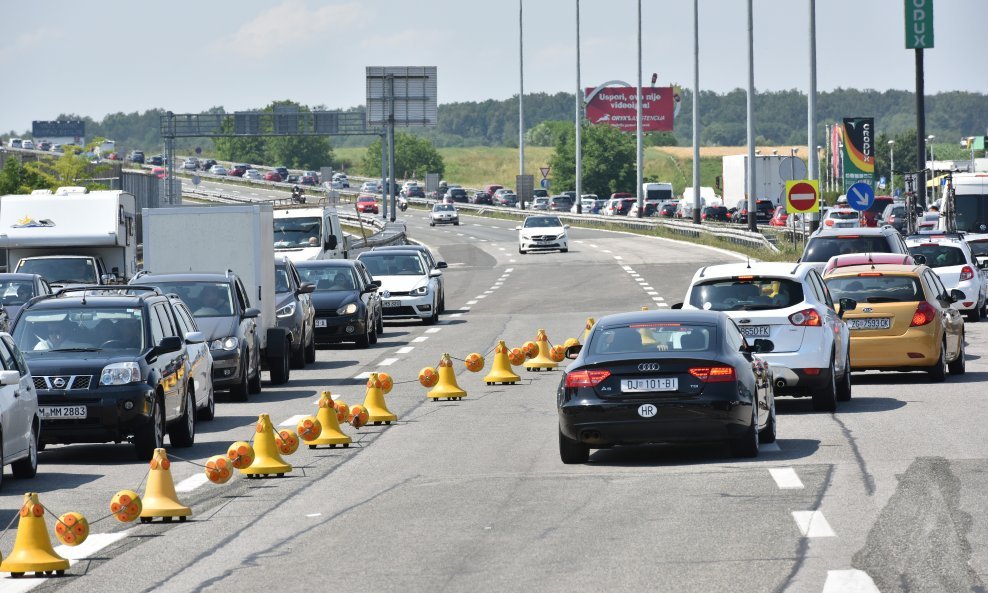 Promet na autocestama kojim upravlja HAC porastao je prošlog vikenda u odnosu na lanjski za 4 posto