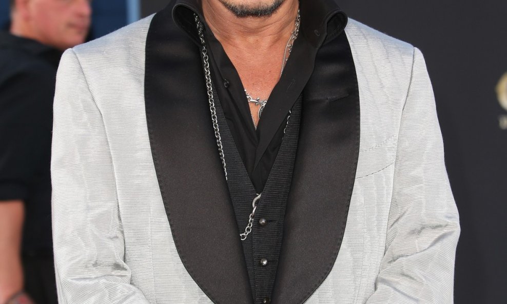 Johnny Depp jedan je u nizu slavnih koji su se ispričali američkom predsjedniku zbog uvreda