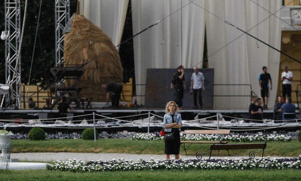 Trg kralja Tomislava nakon kiše zbog koje je odgođen koncert