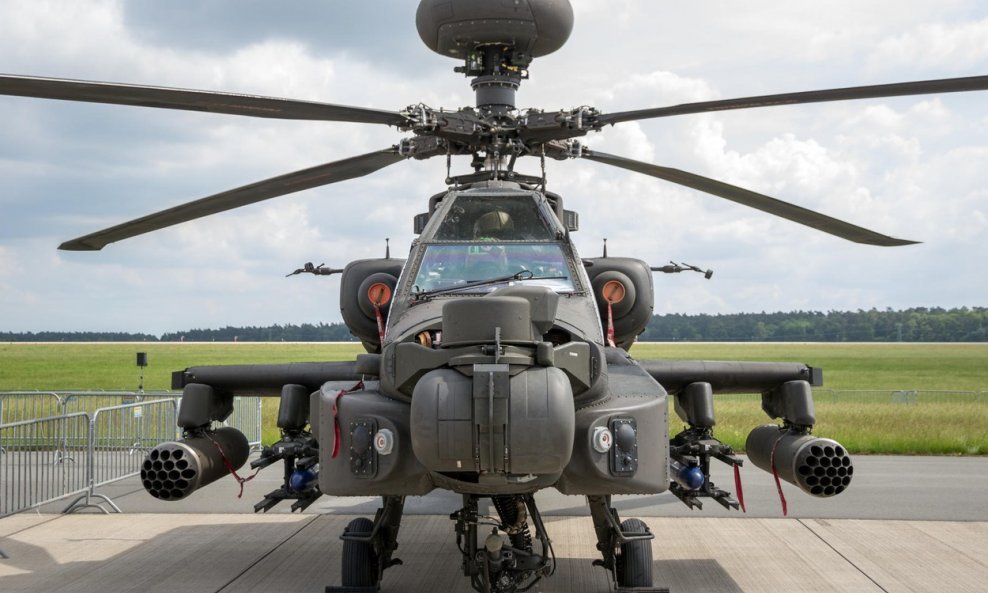 Apache AH-64 naoružan 'do zuba' uskoro bi mogao koristiti i lasere za uništavanje meta