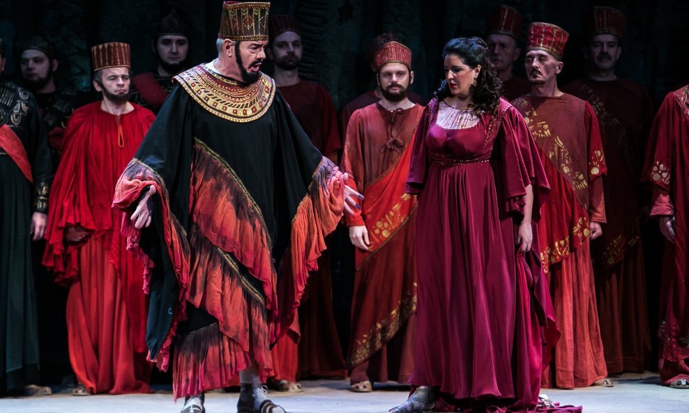 Slavna Verdijeva opera Nabucco u izvedbi ansambla osječkog HNK-a