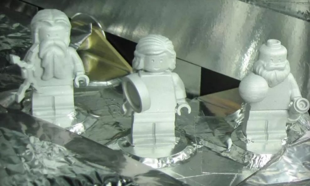Lego figurice u sondi Juno