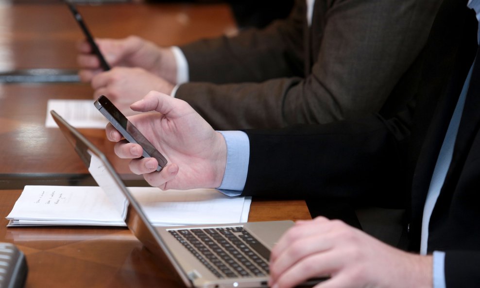 Sabor računala mobiteli pametni telefoni