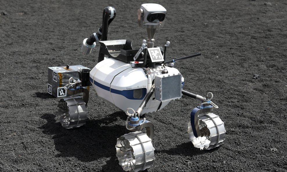 Lunarni robot na padinama aktivnog vulkana Etna